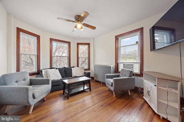 Wilmington, DE 19802,409 W 20TH ST #2