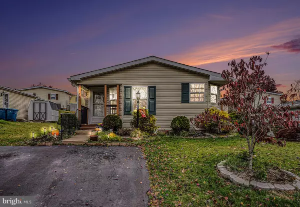 28 JUNIPER CT E, Harleysville, PA 19438