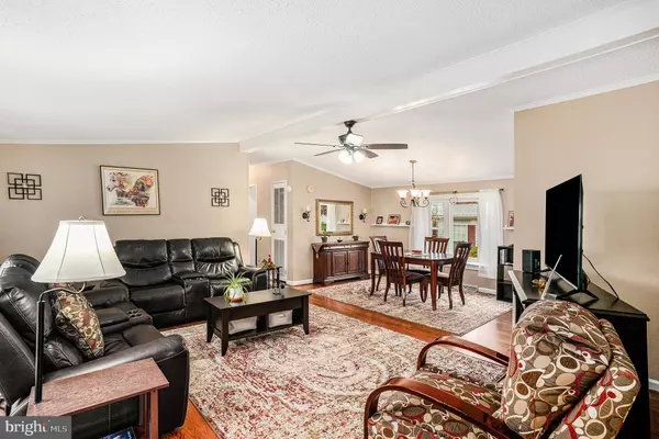 Harleysville, PA 19438,28 JUNIPER CT E