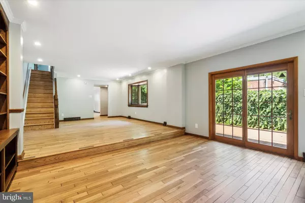 Philadelphia, PA 19128,626 GORGAS LN