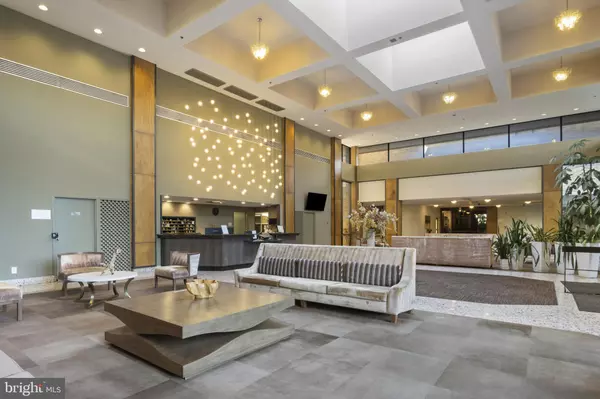 Falls Church, VA 22041,3709 S GEORGE MASON DR #613 E