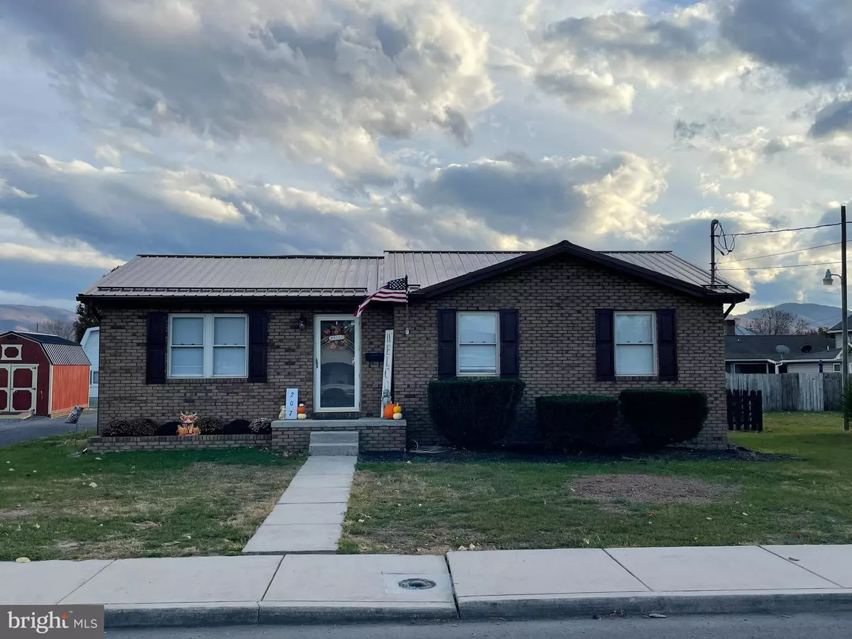 Moorefield, WV 26836,207 CENTRAL AVE