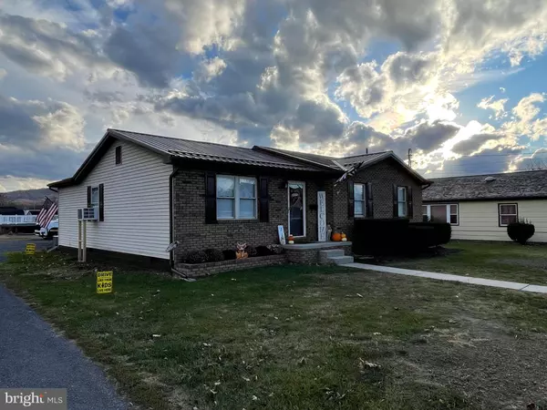 Moorefield, WV 26836,207 CENTRAL AVE