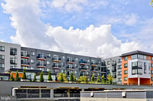 Oxon Hill, MD 20745,145 RIVERHAVEN DR #237