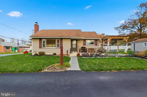 Mount Joy, PA 17552,9 PINE ST