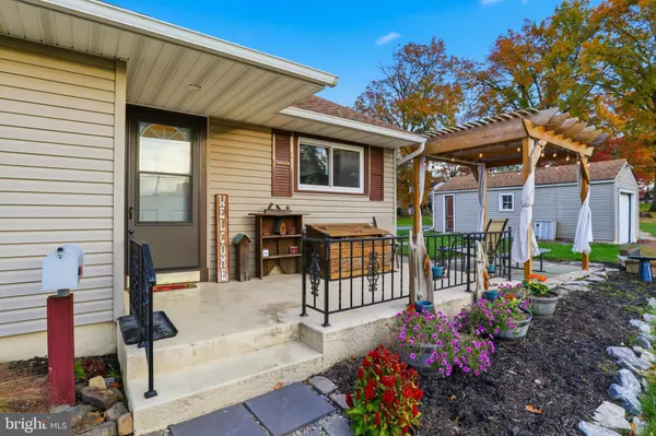 Mount Joy, PA 17552,9 PINE ST