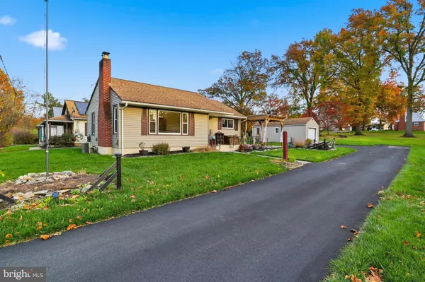 Mount Joy, PA 17552,9 PINE ST