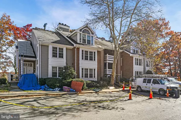 Reston, VA 20191,11142 BEAVER TRAIL CT