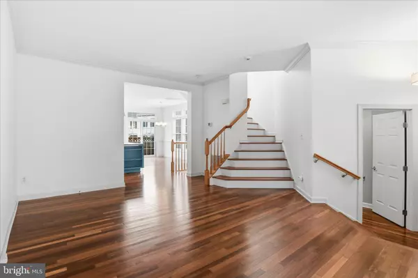 Alexandria, VA 22304,901 HARRISON CIR