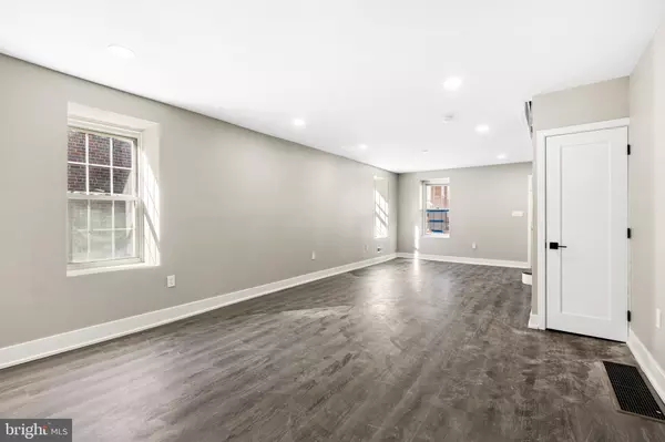 Philadelphia, PA 19128,449 DELMAR ST