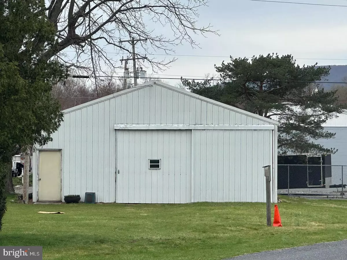 Dillsburg, PA 17019,109 N BALTIMORE ST #POLE BUILDING