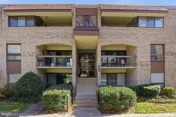 427 CHRISTOPHER AVE #T-2, Gaithersburg, MD 20879