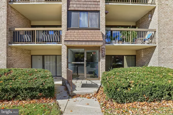 Gaithersburg, MD 20879,427 CHRISTOPHER AVE #T-2