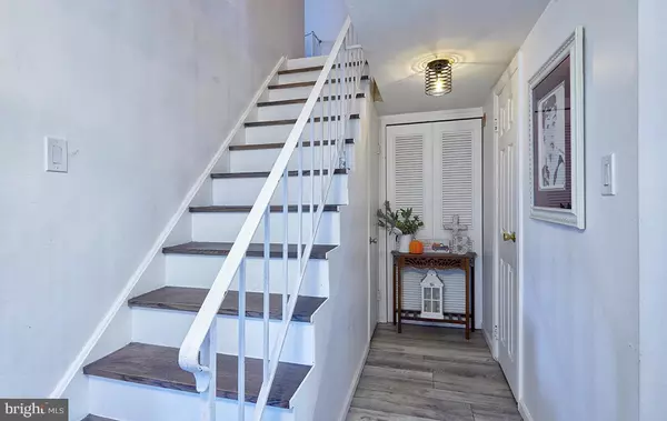 Willingboro, NJ 08046,27 ROXBOROUGH PL