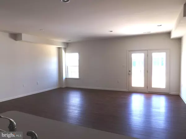 Falling Waters, WV 25419,60 CHENNAULT TRL