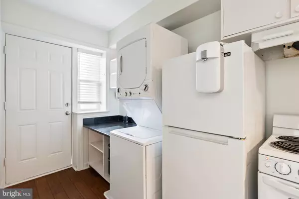 Washington, DC 20002,966 MOUNT OLIVET RD NE