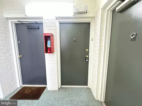 Alexandria, VA 22309,4254 BUCKMAN RD #5