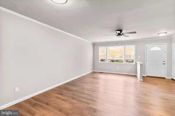 Glen Burnie, MD 21061,314 WOODLEAF CT