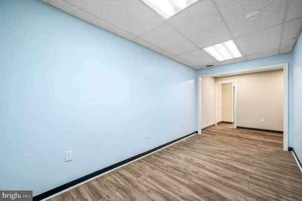 Trenton, NJ 08690,2561 YARDVILLE HAMILTON SQUARE ROAD