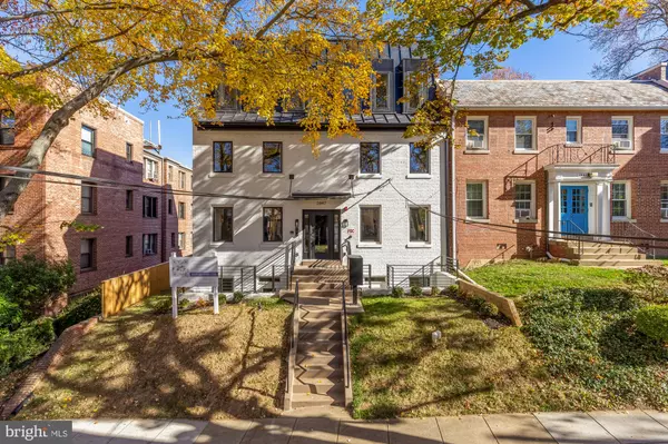 2647 41ST ST NW #4, Washington, DC 20007