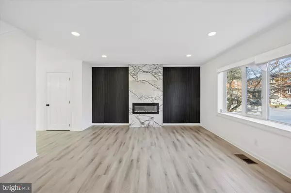 Philadelphia, PA 19154,12516 MEDFORD PL