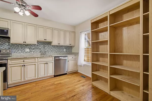 Columbia, MD 21045,7393 SWAN POINT WAY #9-3