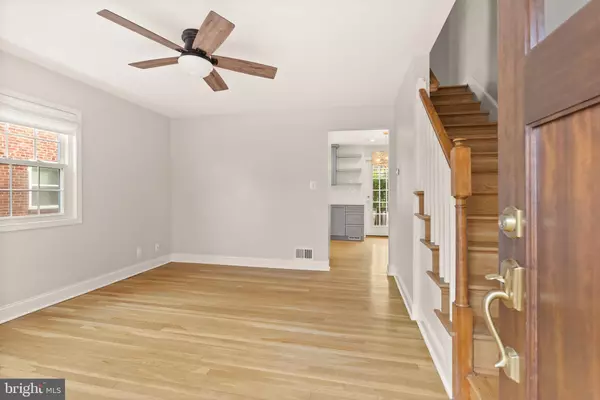 Alexandria, VA 22301,317 E OAK ST