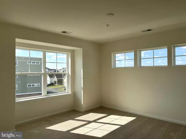 Lewes, DE 19958,24160 PORT LANE #309