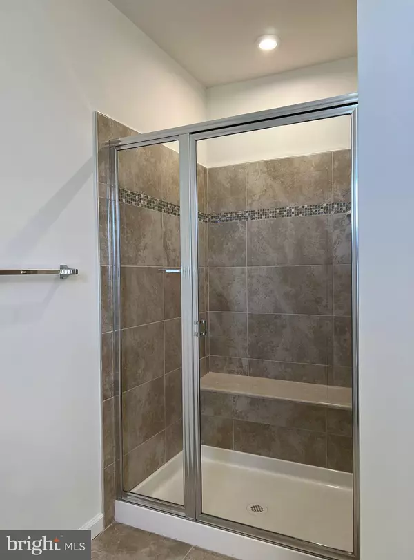 Lewes, DE 19958,24160 PORT LANE #309