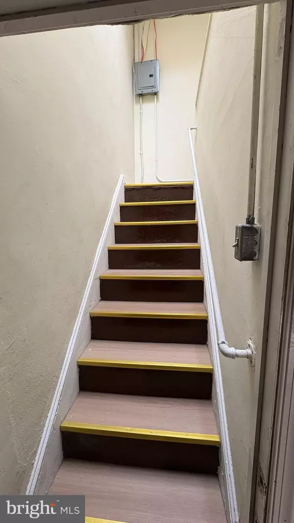 228 N 10TH ST #4F, Philadelphia, PA 19107