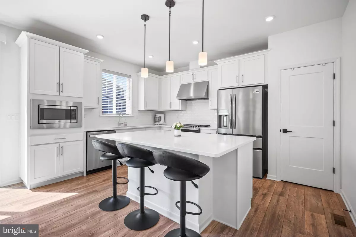 Old Bridge, NJ 08857,40 GAZANIA DR