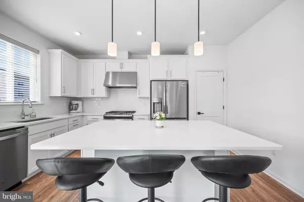 Old Bridge, NJ 08857,40 GAZANIA DR