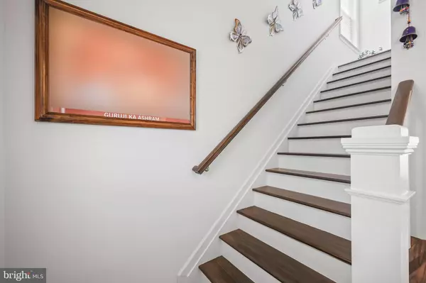 Old Bridge, NJ 08857,40 GAZANIA DR