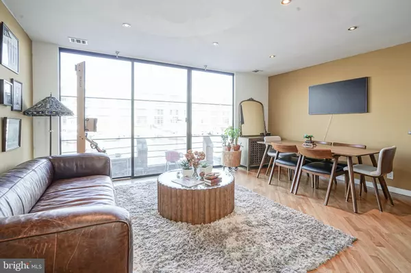 Philadelphia, PA 19106,3 N COLUMBUS BLVD #111