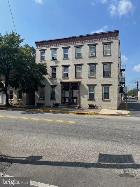 145 E MAIN ST #2R, Mechanicsburg, PA 17055
