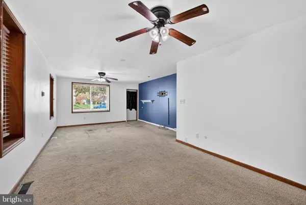 Marcus Hook, PA 19061,222 MARKET ST