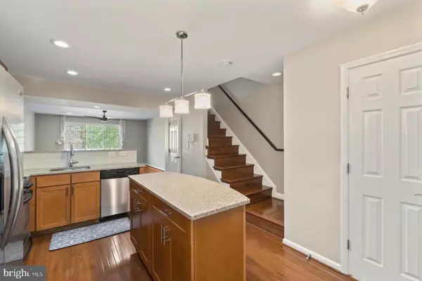 5272 MARIS AVE, Alexandria, VA 22304