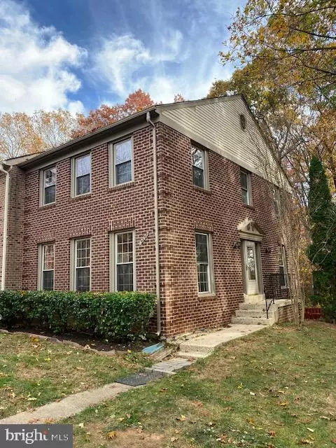 Burke, VA 22015,5658 SUTHERLAND CT