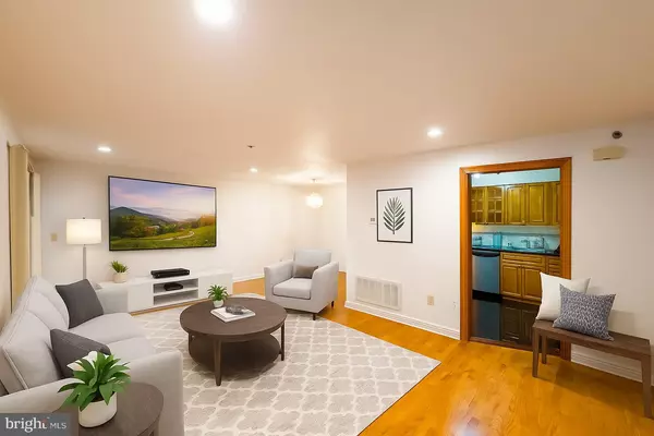 Metuchen, NJ 08840,404 N LAFAYETTE RD