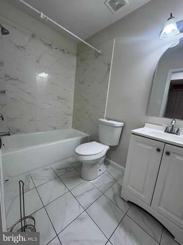 Huntingdon Valley, PA 19006,1023 OAKWOOD DR #2