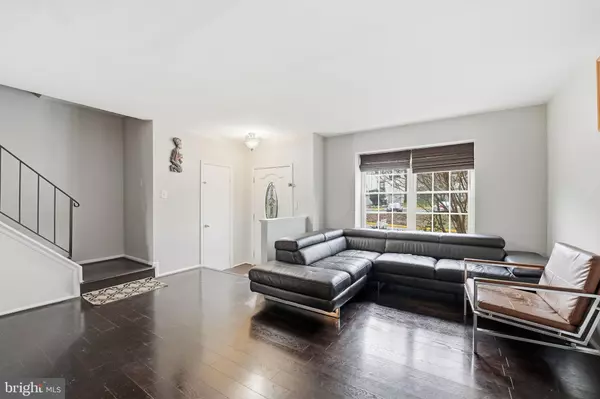 Manassas, VA 20111,8514 CHARNWOOD CT