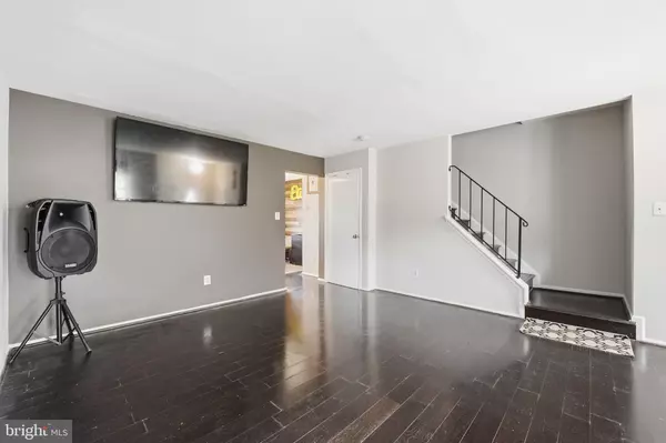 Manassas, VA 20111,8514 CHARNWOOD CT