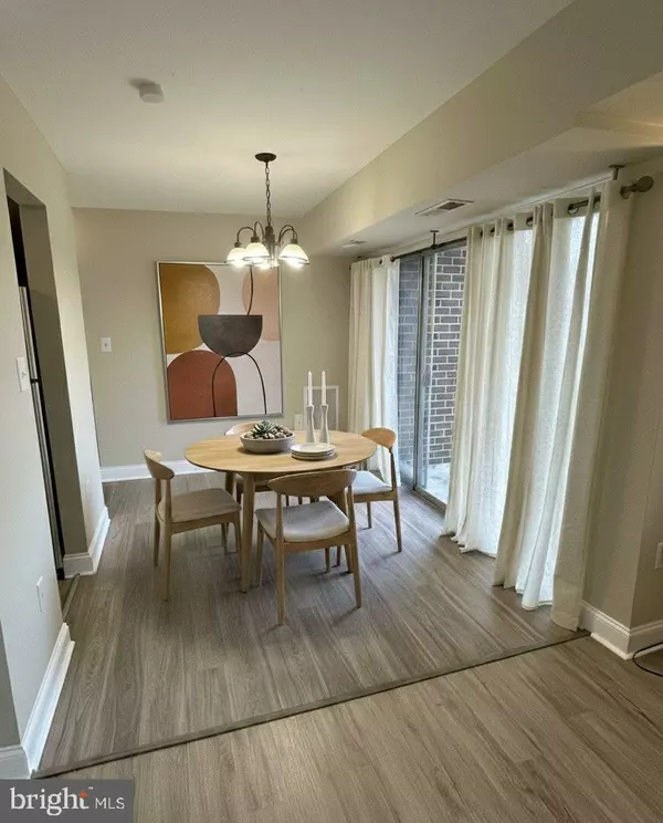 Woodbridge, VA 22192,12705 DARA DR #T1