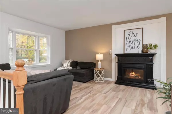 Pasadena, MD 21122,7963 OAK RD