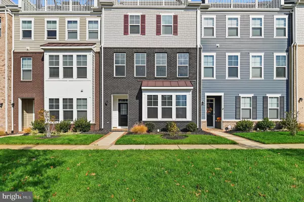 1490 MEADOWLARK GLEN RD, Dumfries, VA 22026