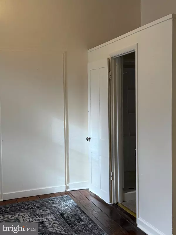 Burlington, NJ 08016,15 W UNION ST W ##1