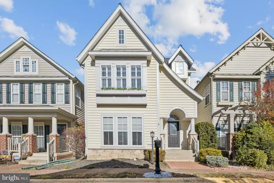 7744 GRANDWIND DR, Lorton, VA 22079