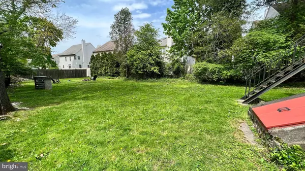 Ambler, PA 19002,165 E MT PLEASANT #2ND FLOOR