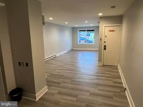 Philadelphia, PA 19135,7153 TORRESDALE AVE