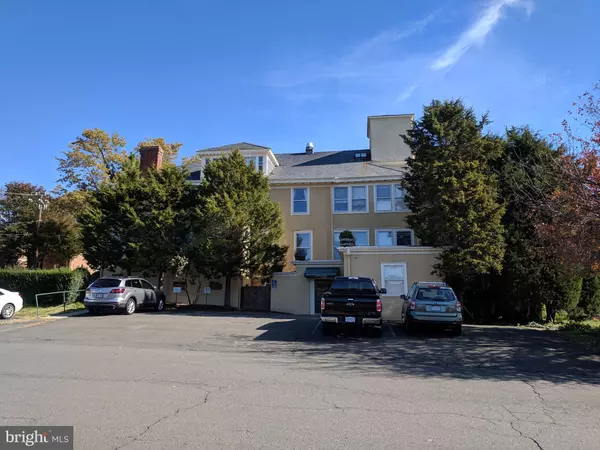 Warrenton, VA 20186,32 WATERLOO ST #208